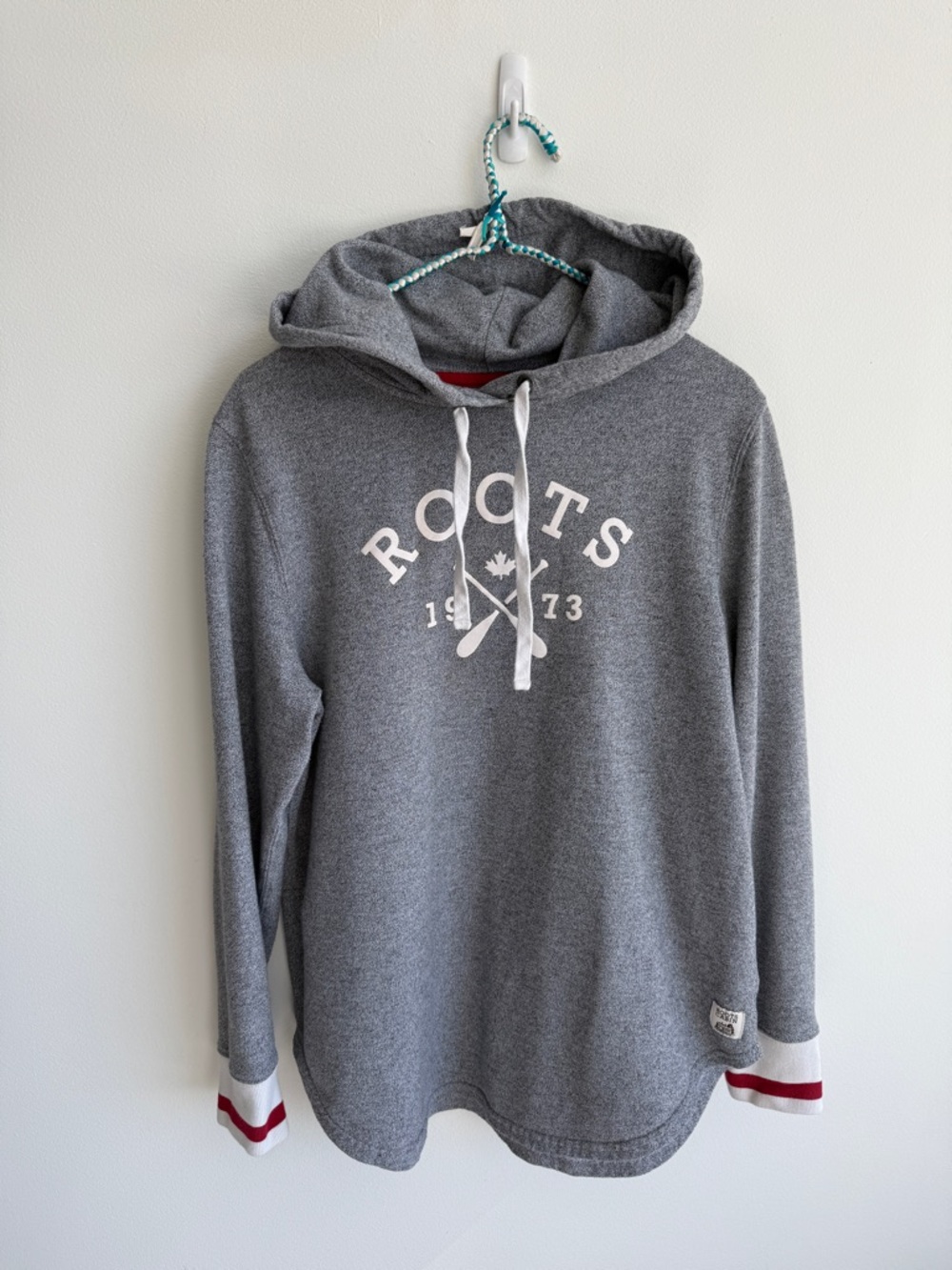 ROOTS Cabin paddle hoodie 
Large